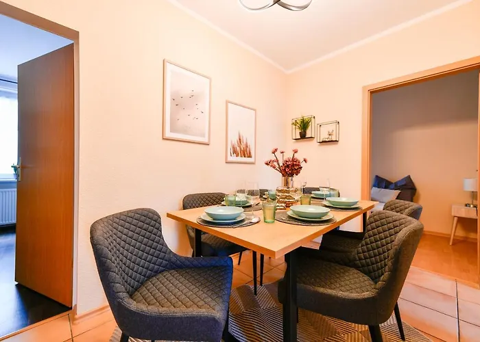 Fuerst-Pueckler-Apartment_Bis 6 Personen_Waschmaschine_Kueche_2X Parkplaetze_Terrasse_Netflix