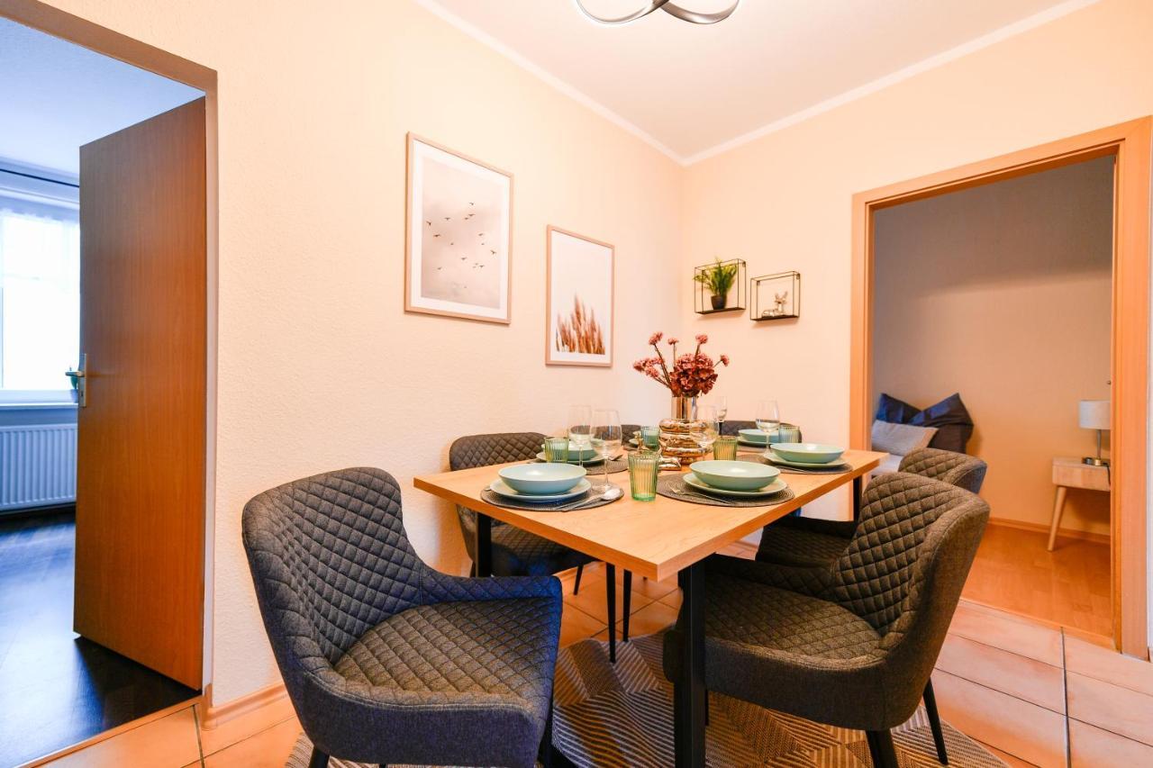 Fuerst-pueckler-apartment_bis 6 Personen_waschmaschine_kueche_2x Parkplaetze_terrasse_netflix Apartment