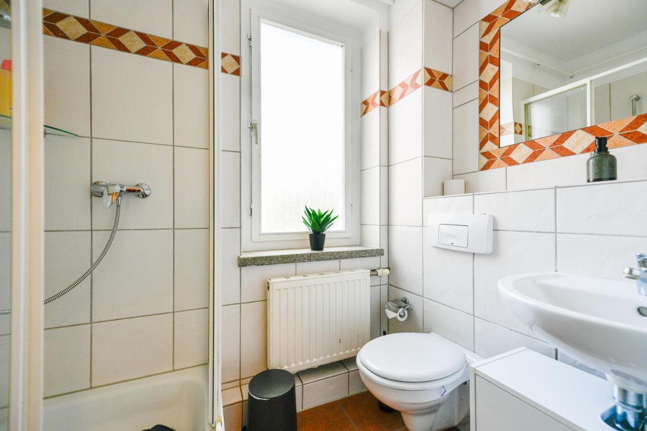 Fuerst-pueckler-apartment_bis 6 Personen_waschmaschine_kueche_2x Parkplaetze_terrasse_netflix Cottbus